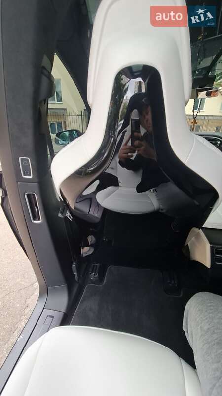Позашляховик / Кросовер Tesla Model X 2017 в Одесі