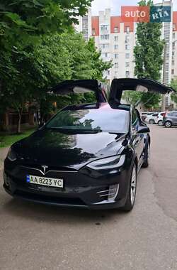 Внедорожник / Кроссовер Tesla Model X 2017 в 