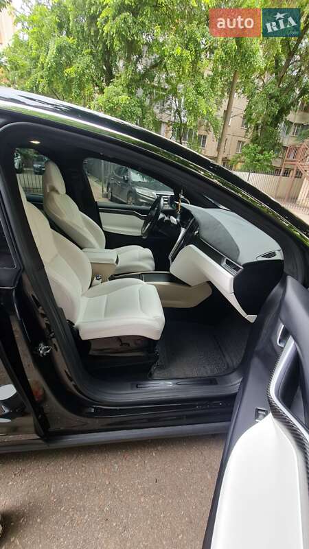 Позашляховик / Кросовер Tesla Model X 2017 в Одесі