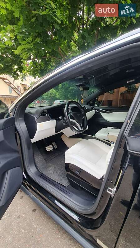 Позашляховик / Кросовер Tesla Model X 2017 в Одесі