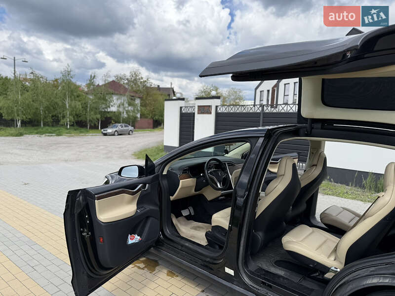 Позашляховик / Кросовер Tesla Model X 2017 в Києві