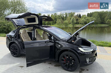 Внедорожник / Кроссовер Tesla Model X 2017 в 