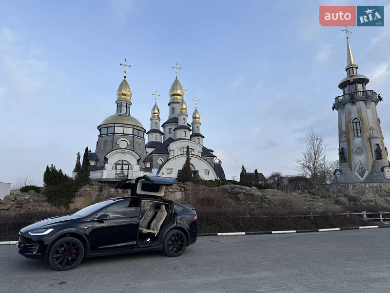 Позашляховик / Кросовер Tesla Model X 2017 в Києві