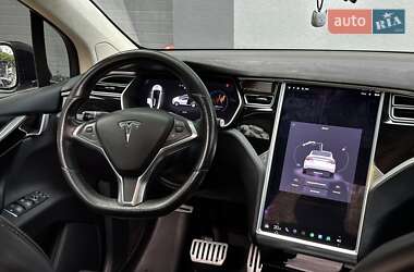 Внедорожник / Кроссовер Tesla Model X 2016 в 