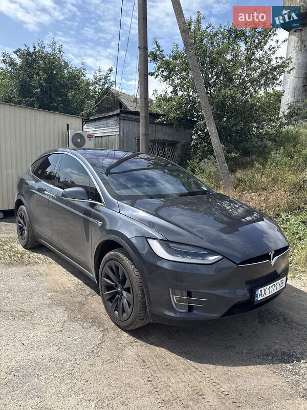 Tesla Model X 2017