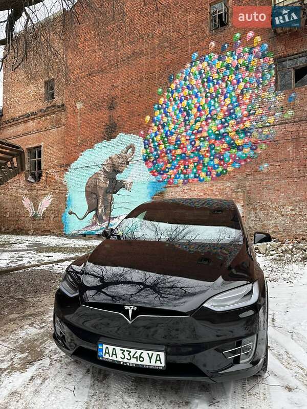 Позашляховик / Кросовер Tesla Model X 2017 в Харкові