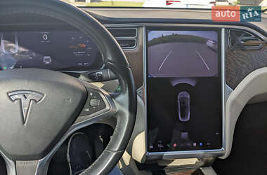Позашляховик / Кросовер Tesla Model X 2018 в 