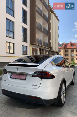 Внедорожник / Кроссовер Tesla Model X 2015 в 
