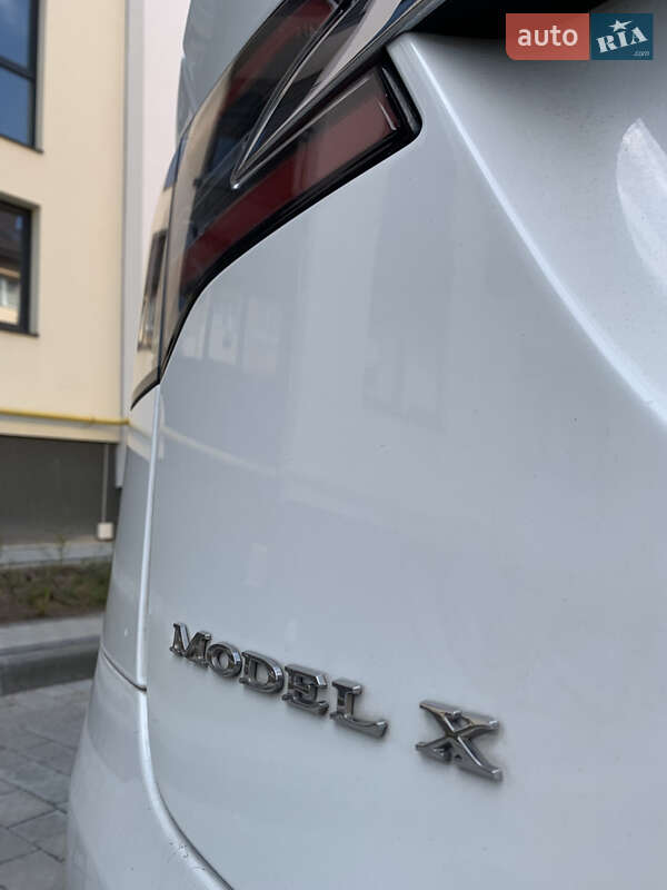 Внедорожник / Кроссовер Tesla Model X 2015 в Львове