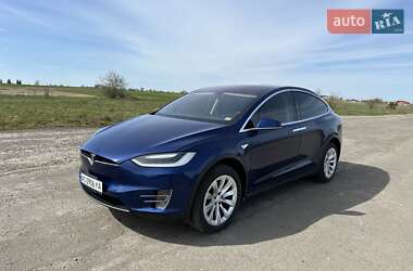 Позашляховик / Кросовер Tesla Model X 2016 в Старій Вижівці