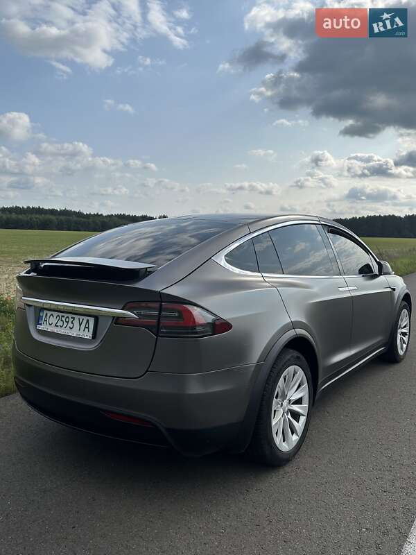 Внедорожник / Кроссовер Tesla Model X 2016 в 