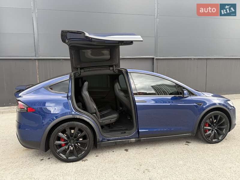 Позашляховик / Кросовер Tesla Model X 2019 в Києві