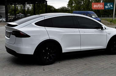 Внедорожник / Кроссовер Tesla Model X 2016 в 