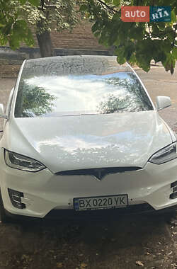 Позашляховик / Кросовер Tesla Model X 2020 в 