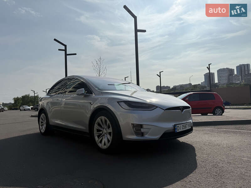 Внедорожник / Кроссовер Tesla Model X 2018 в Днепре фото 3 Внедорожник / Кроссовер Tesla Model X 2018 в Днепре