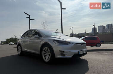 Позашляховик / Кросовер Tesla Model X 2018 в 