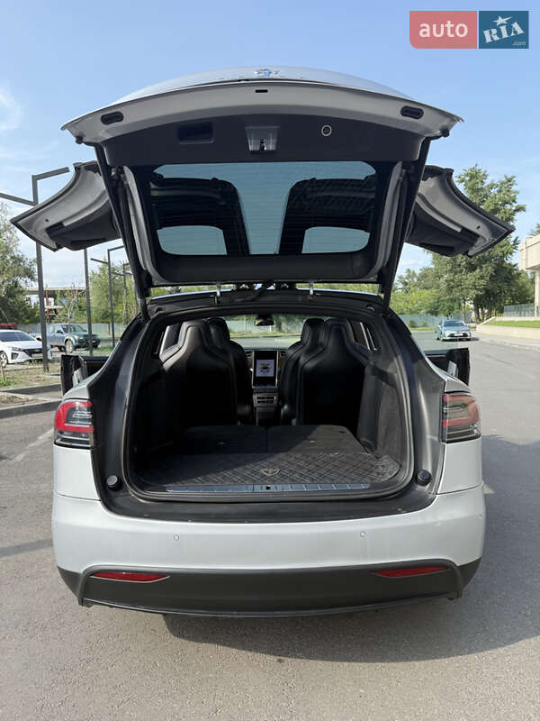 Внедорожник / Кроссовер Tesla Model X 2018 в Днепре фото 9 Внедорожник / Кроссовер Tesla Model X 2018 в Днепре