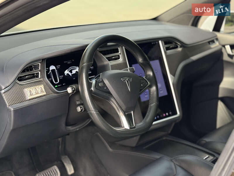 Позашляховик / Кросовер Tesla Model X 2016 в Тернополі