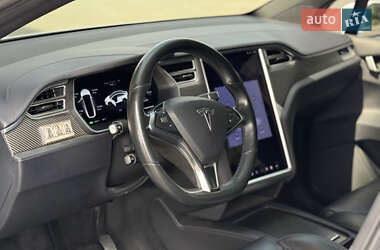 Позашляховик / Кросовер Tesla Model X 2016 в 