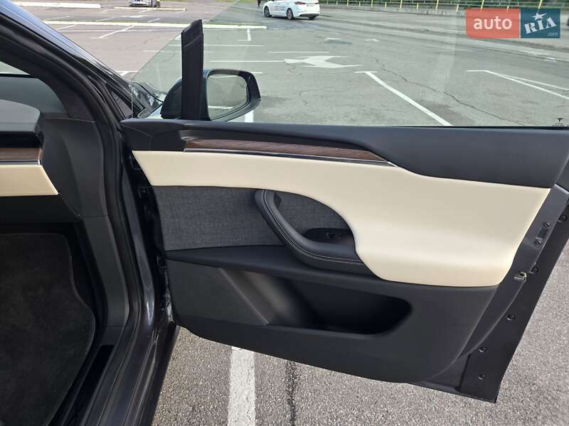Внедорожник / Кроссовер Tesla Model X 2022 в Киеве