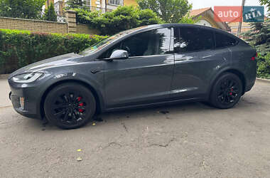 Внедорожник / Кроссовер Tesla Model X 2018 в 