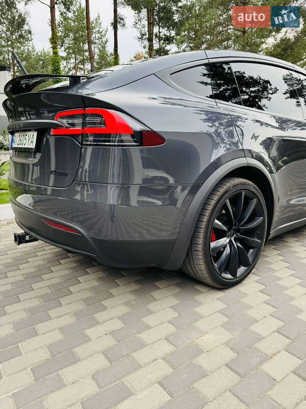Позашляховик / Кросовер Tesla Model X 2017 в Броварах