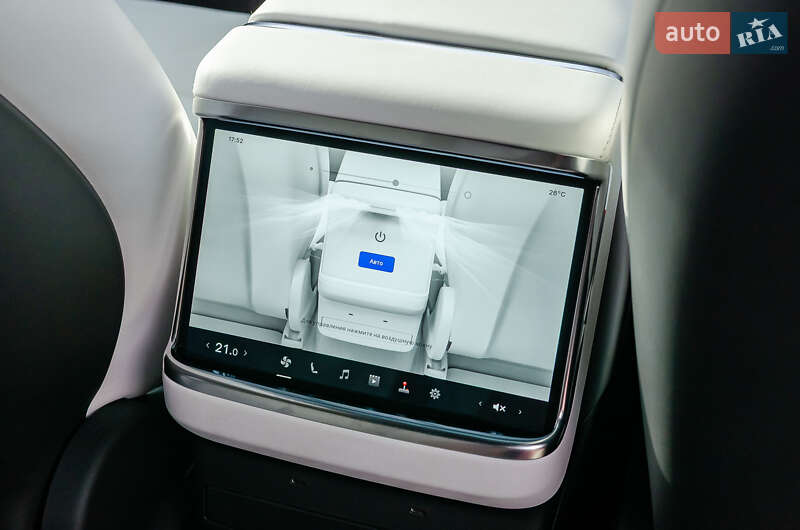 Позашляховик / Кросовер Tesla Model X 2023 в Києві