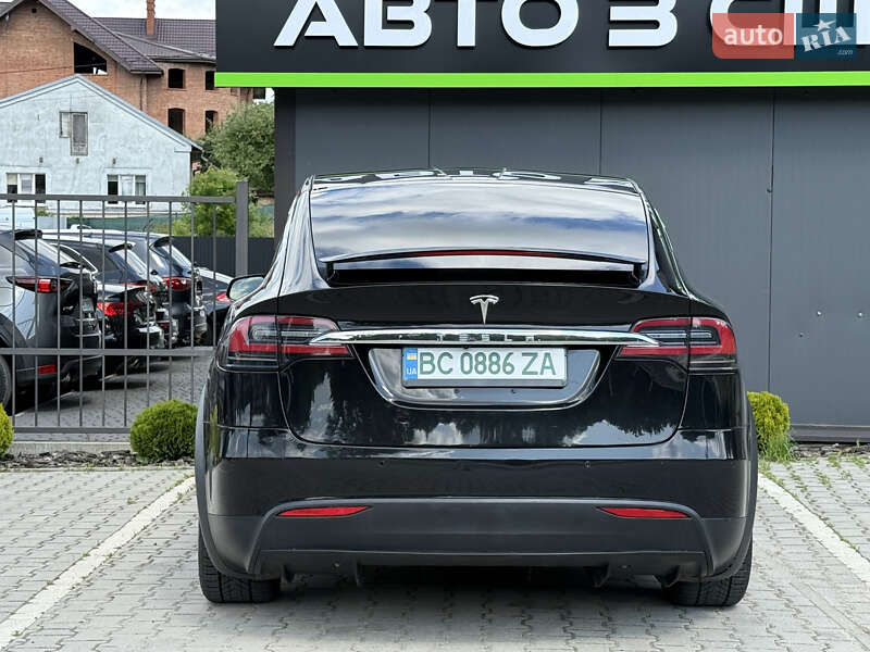 Позашляховик / Кросовер Tesla Model X 2017 в Львові