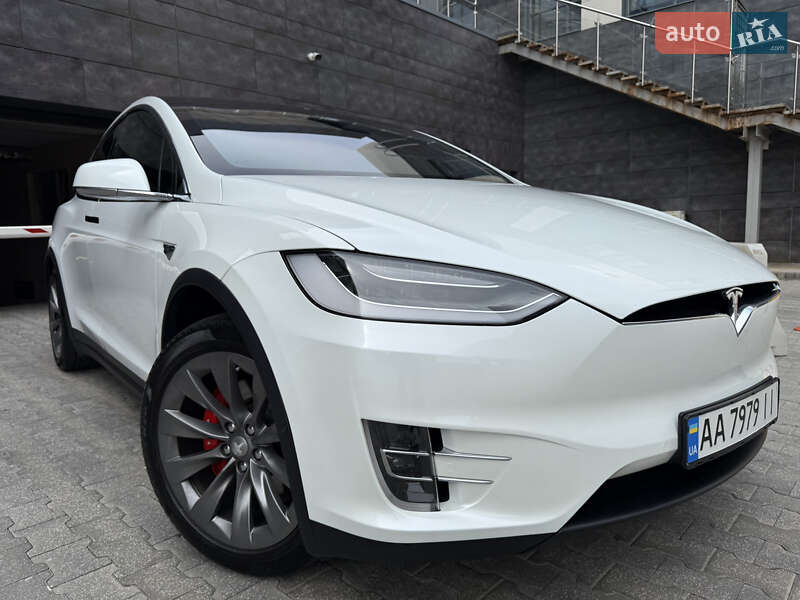 Внедорожник / Кроссовер Tesla Model X 2019 в Киеве