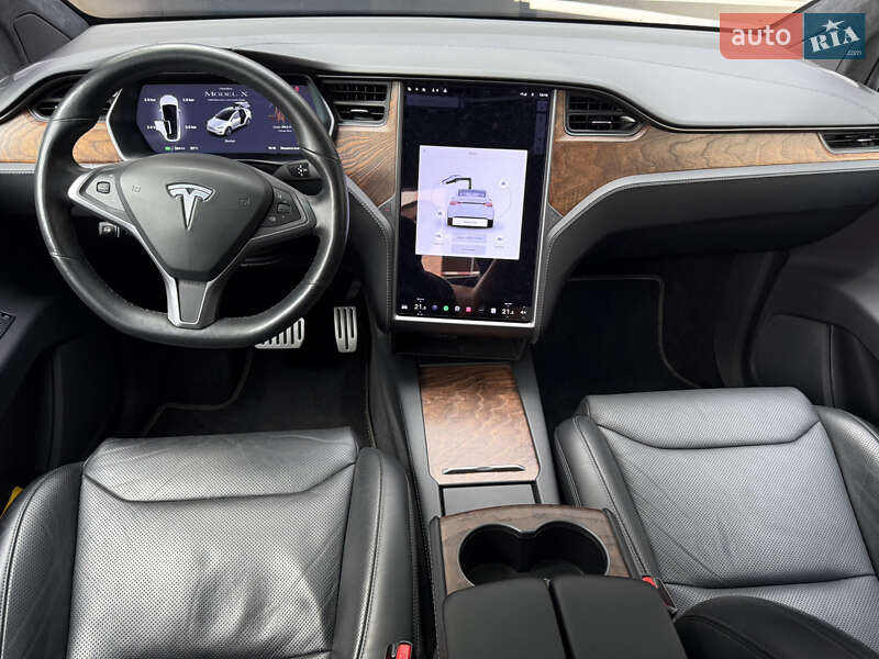 Внедорожник / Кроссовер Tesla Model X 2019 в Киеве