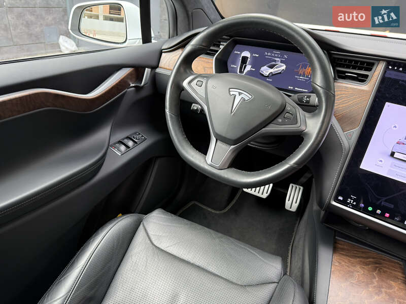 Внедорожник / Кроссовер Tesla Model X 2019 в Киеве