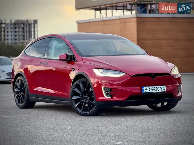 Внедорожник / Кроссовер Tesla Model X 2019 в 
