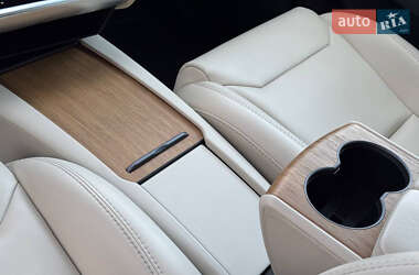 Внедорожник / Кроссовер Tesla Model X 2019 в 
