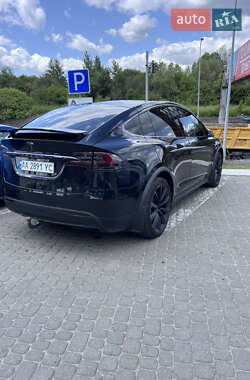 Позашляховик / Кросовер Tesla Model X 2018 в 