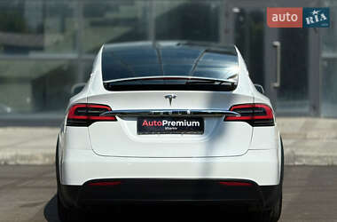Позашляховик / Кросовер Tesla Model X 2020 в 