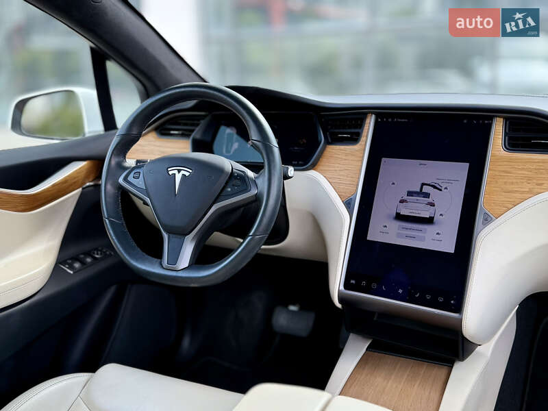 Внедорожник / Кроссовер Tesla Model X 2020 в Харькове