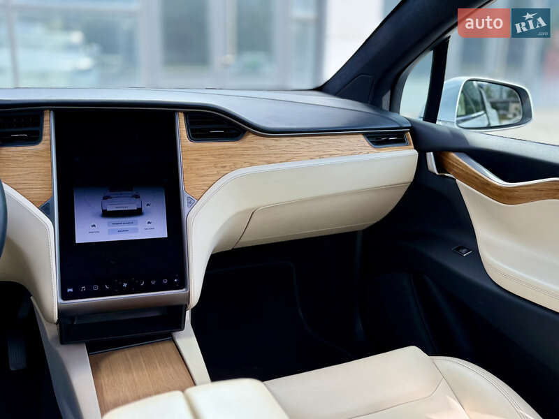 Внедорожник / Кроссовер Tesla Model X 2020 в Харькове