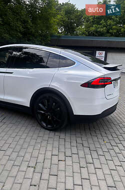 Внедорожник / Кроссовер Tesla Model X 2018 в 