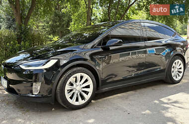 Позашляховик / Кросовер Tesla Model X 2019 в 