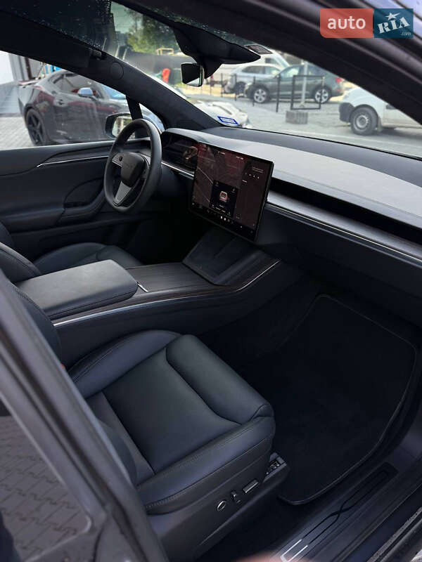 Позашляховик / Кросовер Tesla Model X 2023 в Чернівцях