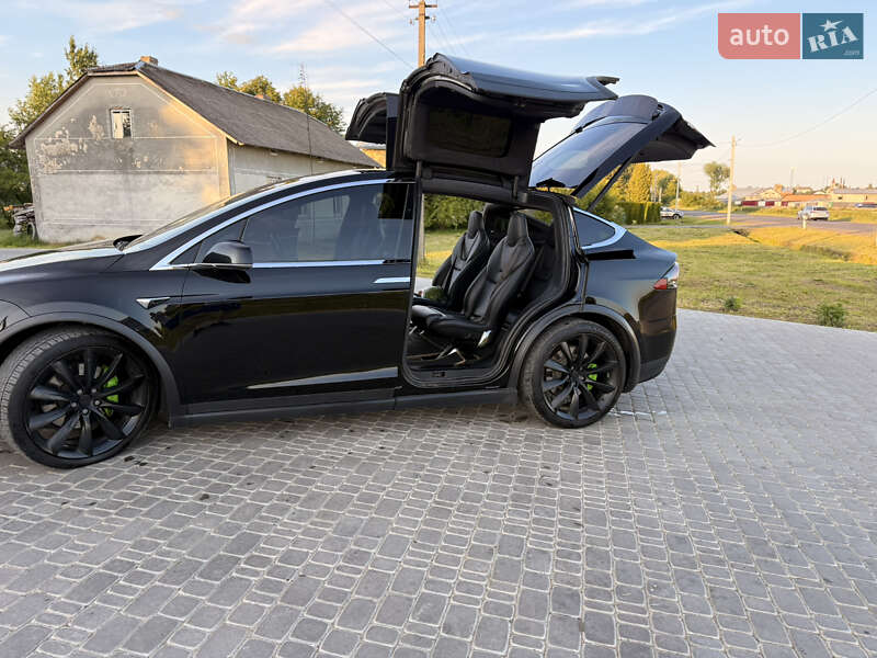 Внедорожник / Кроссовер Tesla Model X 2018 в Дрогобыче