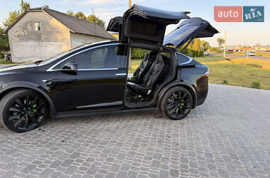 Позашляховик / Кросовер Tesla Model X 2018 в 