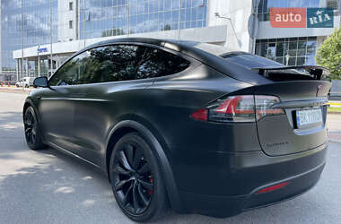 Внедорожник / Кроссовер Tesla Model X 2018 в 