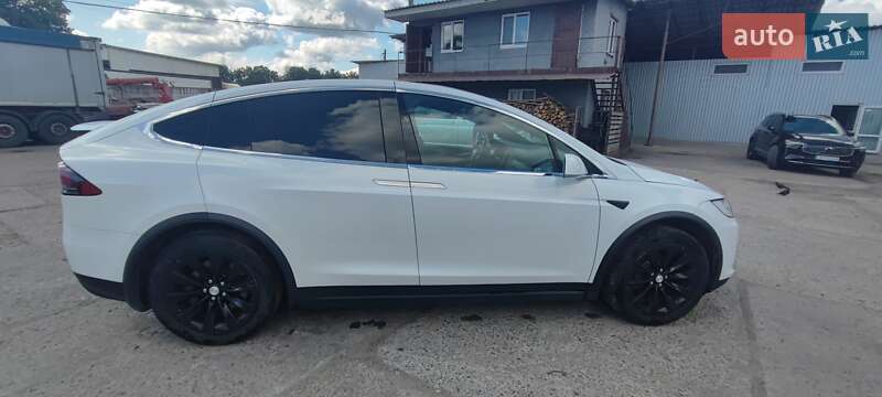 Позашляховик / Кросовер Tesla Model X 2018 в Черкасах