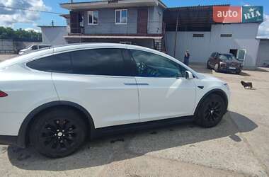 Внедорожник / Кроссовер Tesla Model X 2018 в 