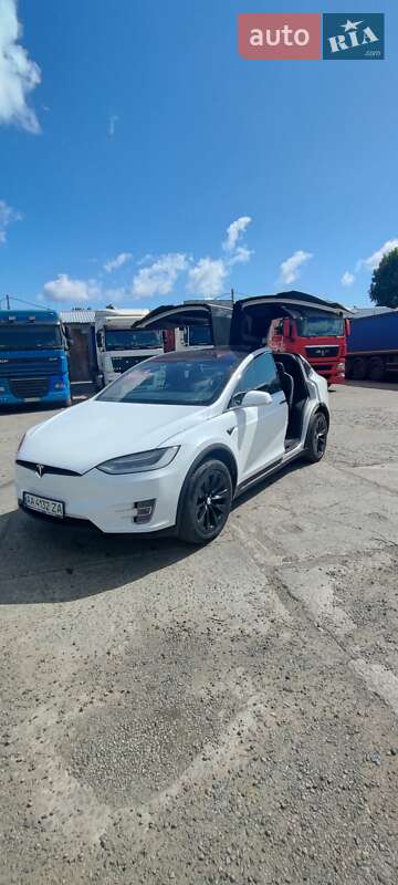Позашляховик / Кросовер Tesla Model X 2018 в Черкасах