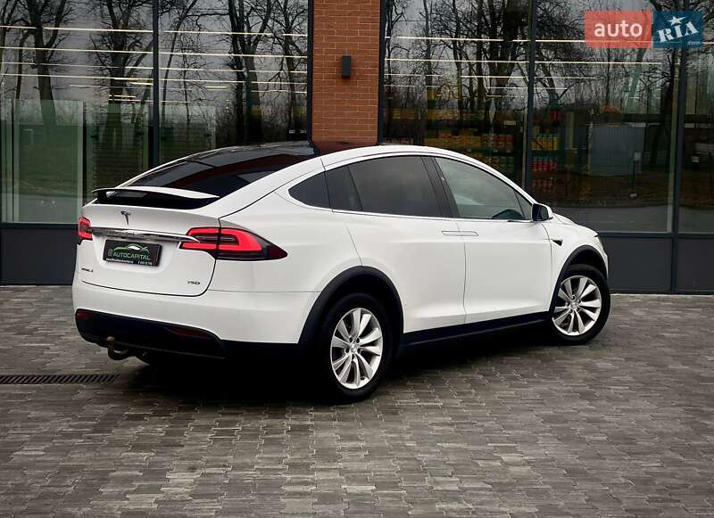 Позашляховик / Кросовер Tesla Model X 2017 в Києві
