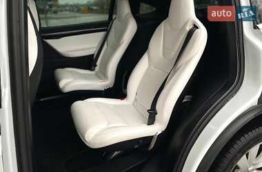 Внедорожник / Кроссовер Tesla Model X 2017 в 