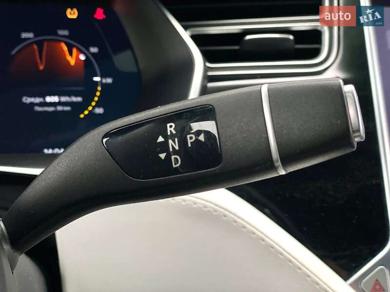 Позашляховик / Кросовер Tesla Model X 2017 в Києві