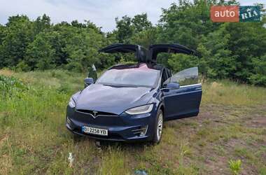 Позашляховик / Кросовер Tesla Model X 2017 в Полтаві